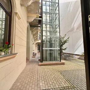 vizitați hotelul